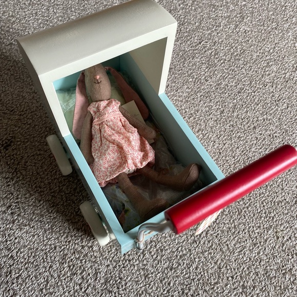 Maileg large pram — retired color - Picture 4 of 5